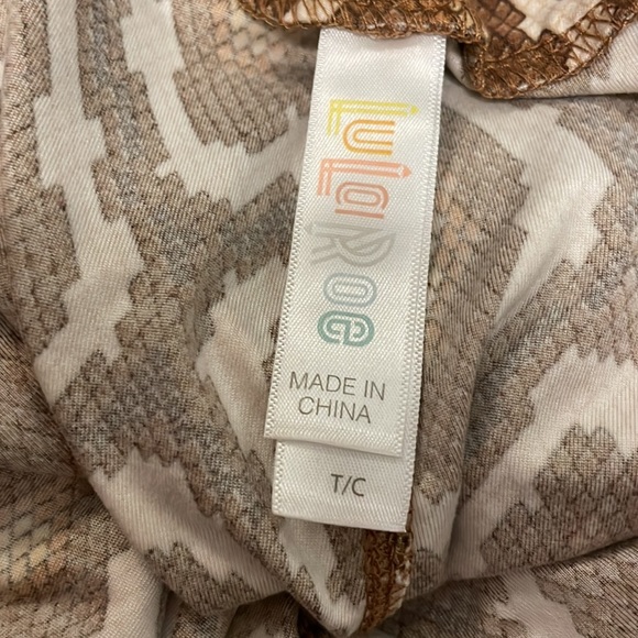 LuLaRoe TC snake skin leggings - Picture 2 of 2